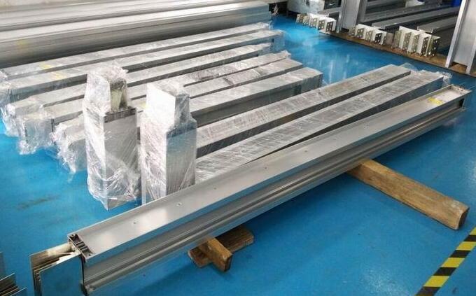 母線槽分類對比，密集絕緣型與空氣絕緣型的不同